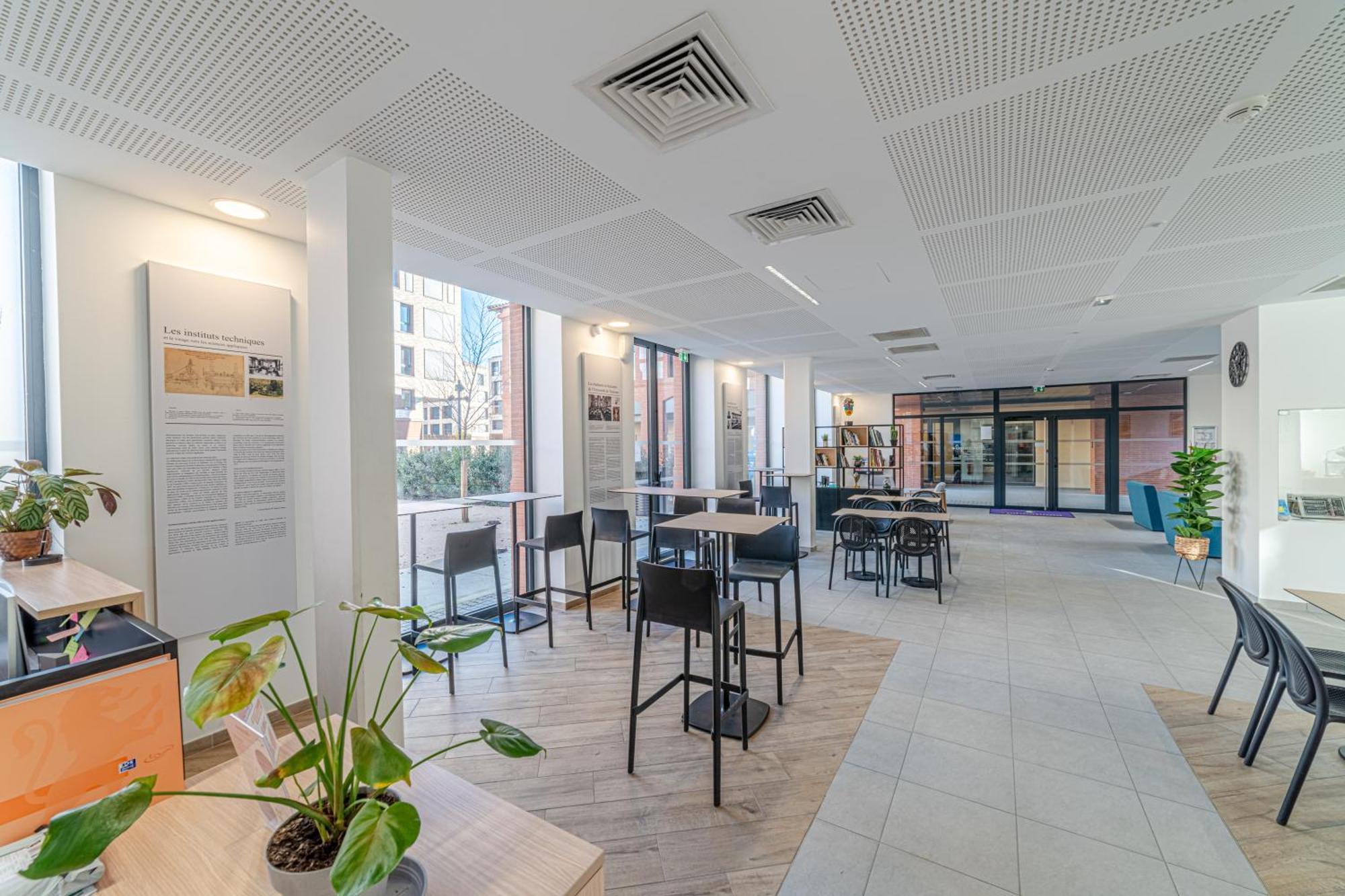 Montempo + Apparthotel Toulouse Cite Internationale Exterior foto